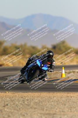 media/Dec-09-2023-SoCal Trackdays (Sat) [[76a8ac2686]]/Turn 15 Set 1 (230pm)/